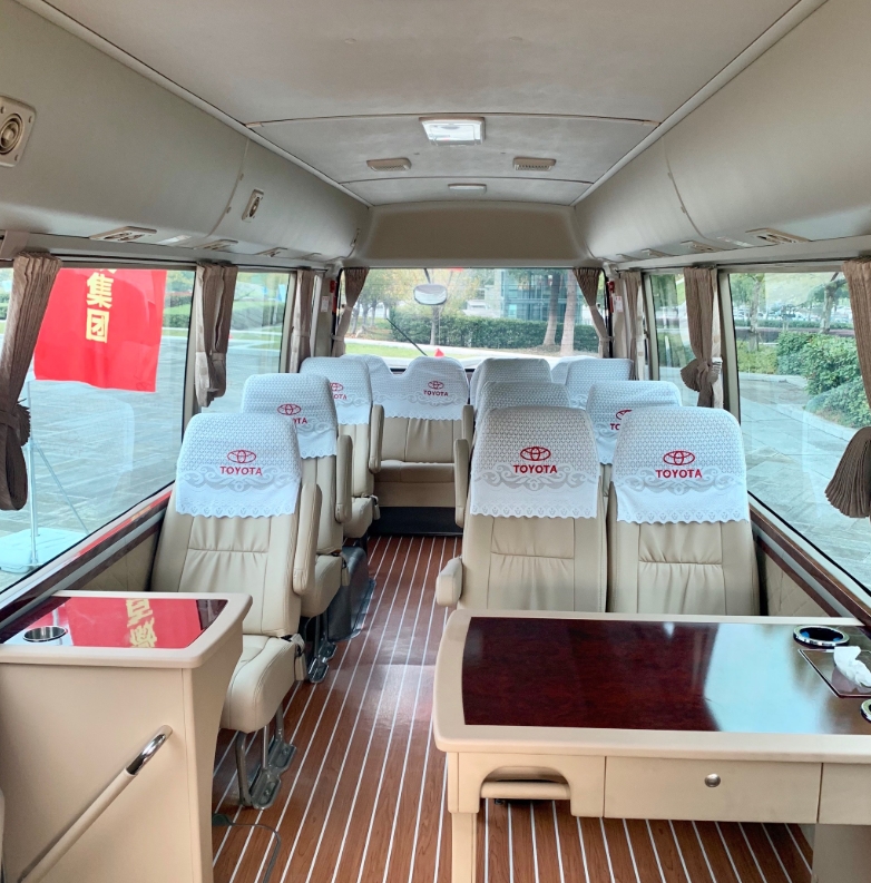 北京考斯特租赁