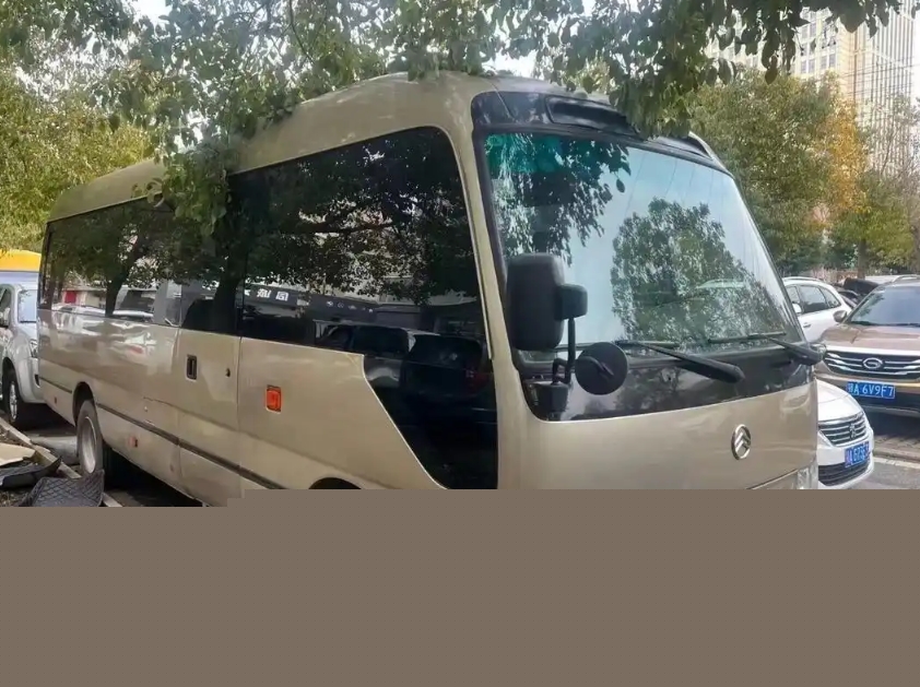 中巴车租赁公司